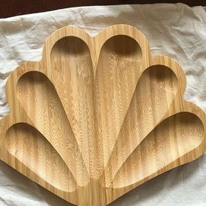 Beachly 2023 wooden shell tray.